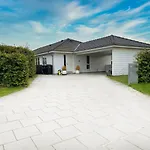 Vila Modern Spacious Family Retreat Garden *
