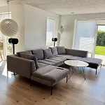 Modern Spacious Family Retreat Garden