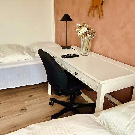 Villa Modern Spacious Family Retreat Garden