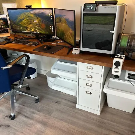 Modern Spacious Family Retreat Garden