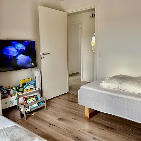 Modern Spacious Family Retreat Garden Villa