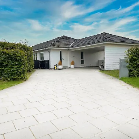 Vila Modern Spacious Family Retreat Garden *