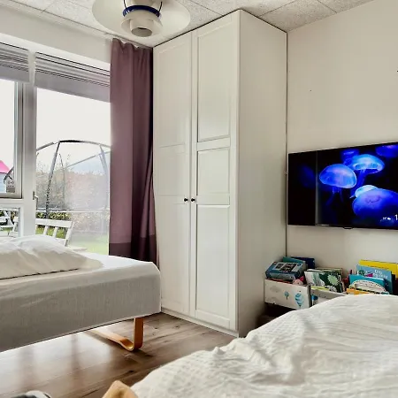 Villa Modern Spacious Family Retreat Garden