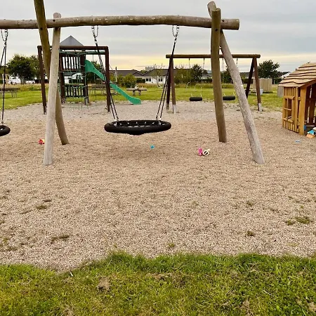 Villa Modern Spacious Family Retreat Garden