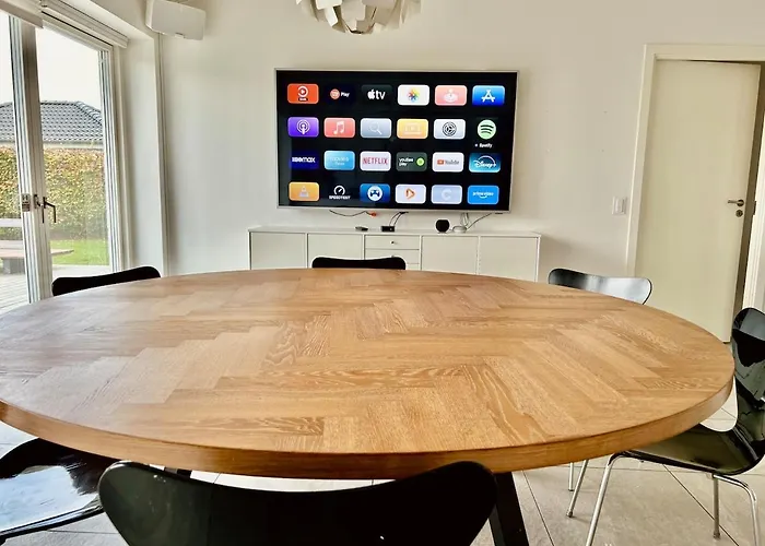 Villa Modern Spacious Family Retreat Garden Odense