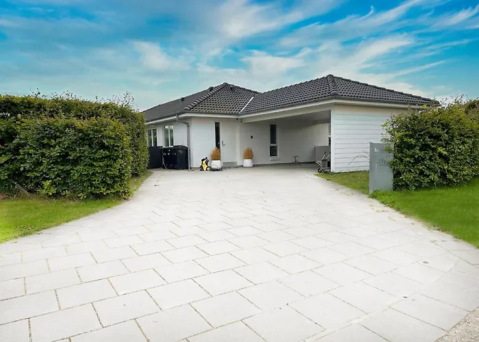 Villa Modern Spacious Family Retreat Garden *