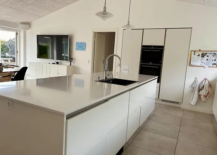 Modern Spacious Family Retreat Garden Odense